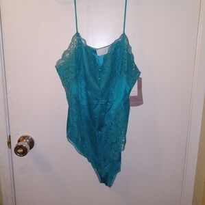 Vassarette Intimates